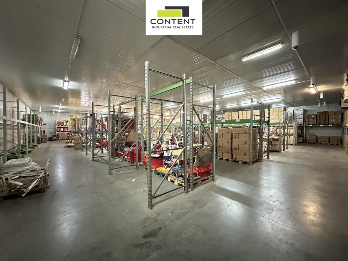 Pronájem skladu, výrobních a prodejních prostor 400 m², Praha - Nupaky