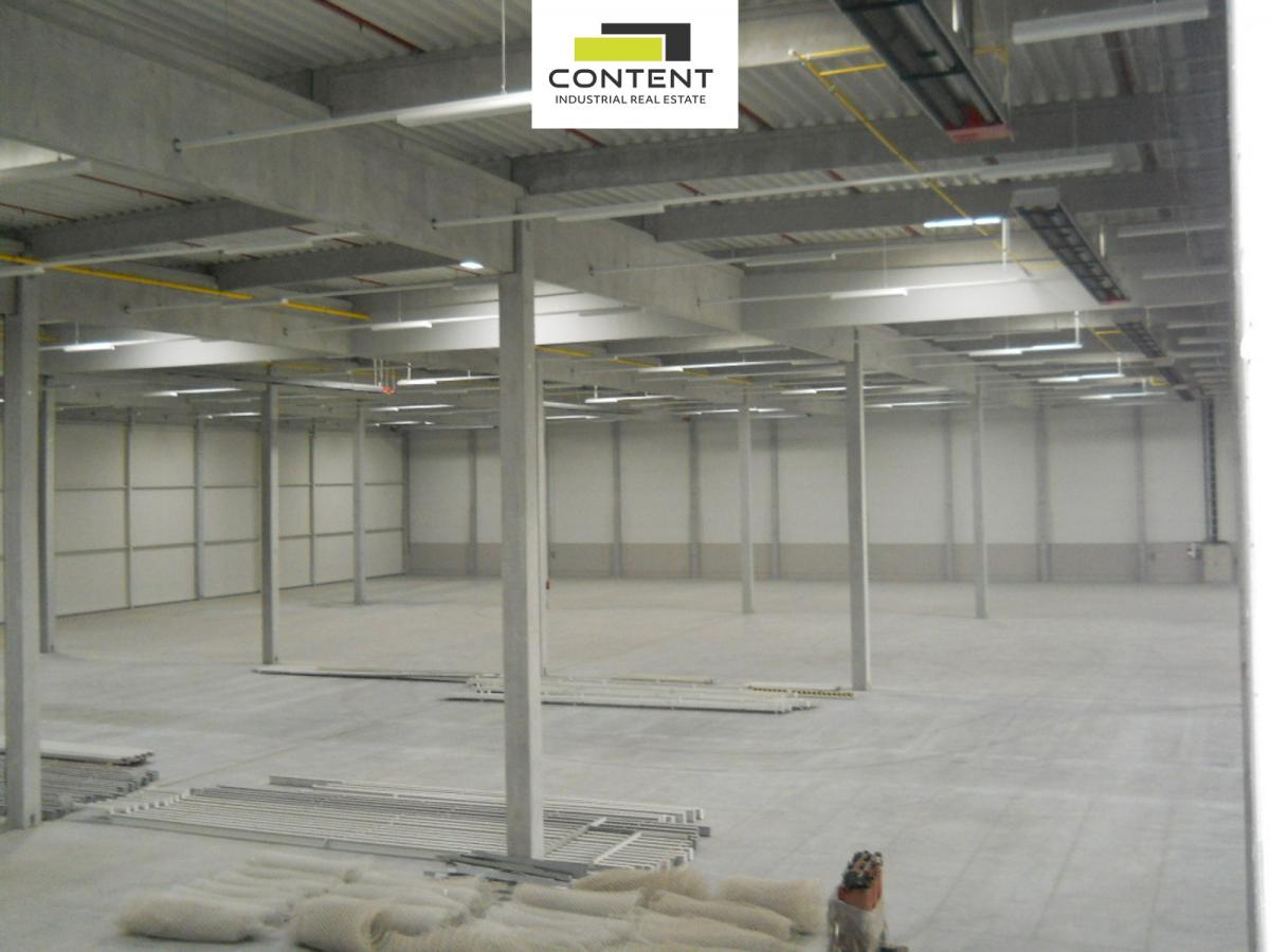 Pronájem skladu, výrobních prostor 5.667 m², Úžice, D8