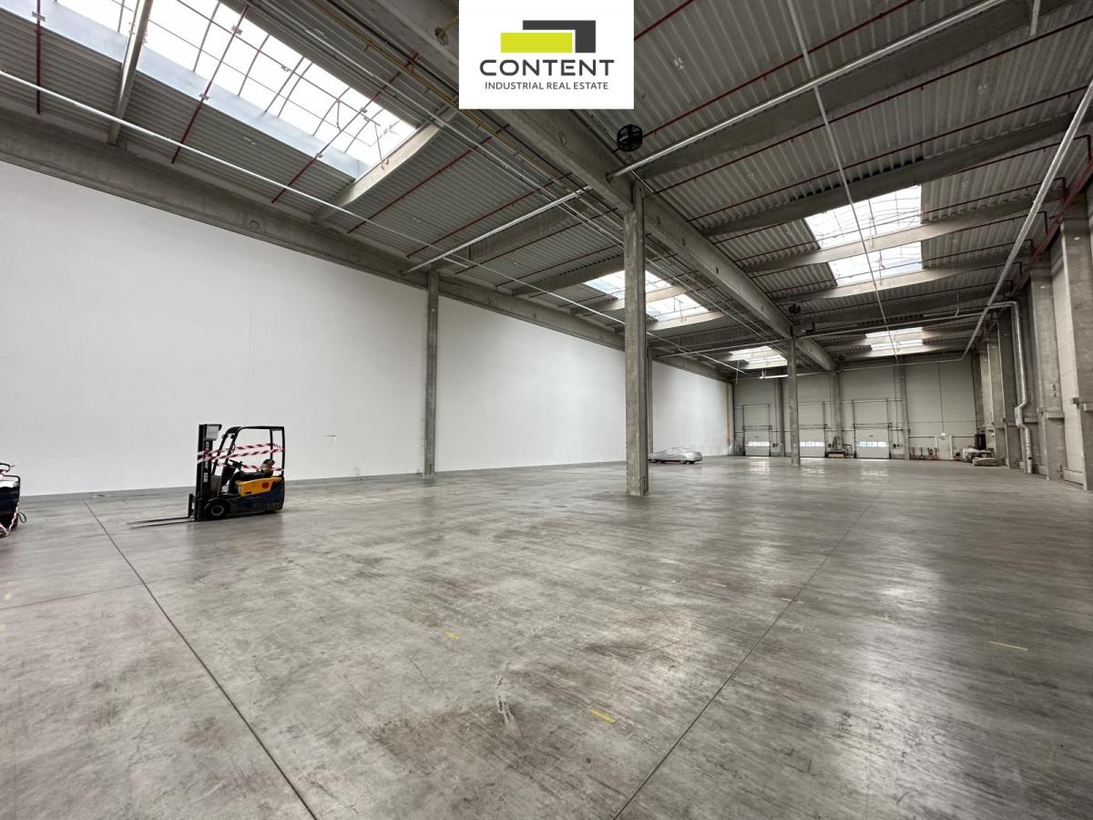 Pronájem novostavby skladu, výrobních prostor 4.859 m², Zápy, Praha-východ, D10