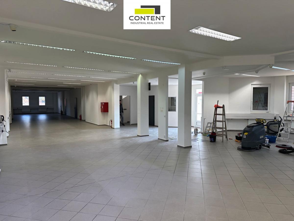 Pronájem prodejních prostor, showroomu 449 m², Praha - Nupaky