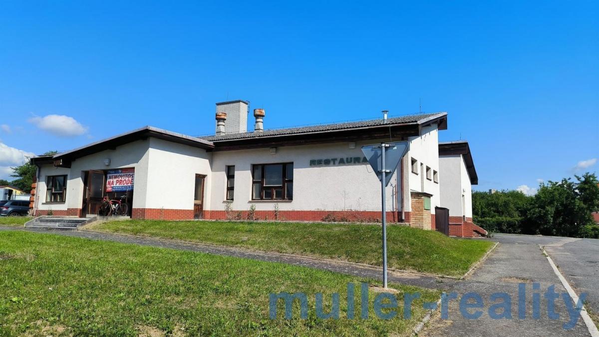 BÝVALÝ KULTURNÍ DŮM NA ATRAKTIVNÍM OBCHODNÍM MÍSTĚ – ŽICHOVICE