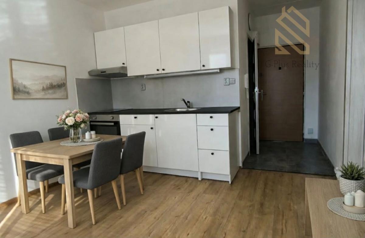 8b28d745-2f5f-4dca-88df-8e4f34b3a56e (1).jpg