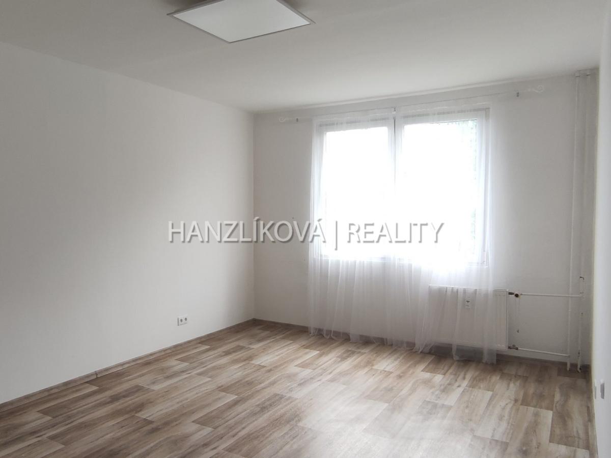 Obývací pokoj, pronájem bytu 2+1. Branišovská, České Budějovice