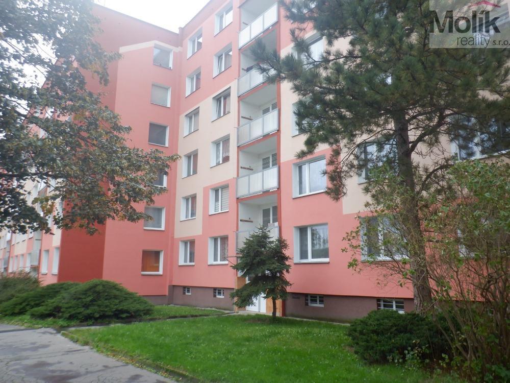 Pronájem byt 1+1 balkon v mezipatře 36 m2, Chomutov, Písečná