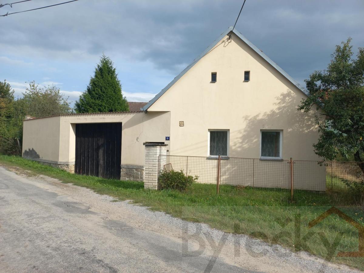 Prodej rodinného domu 90m2, pozemek 925m2