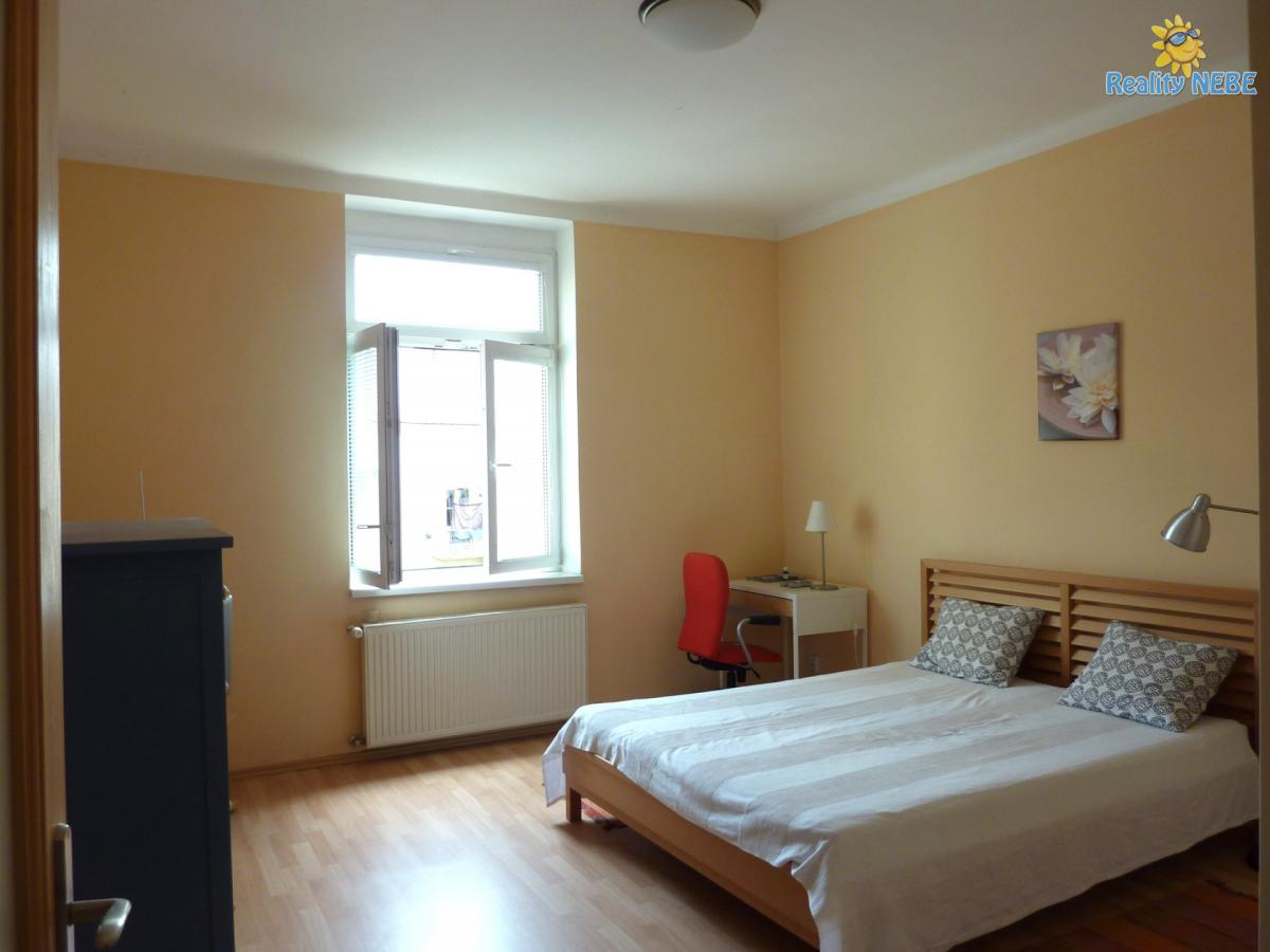 Pronájem bytu 2+kk, 48 m2, Bulharská, Praha 10, Vršovice