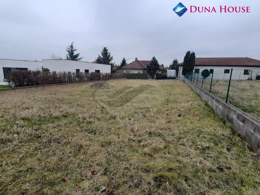 Prodej stavebního pozemku 630 m2 ve Vestci u Prahy