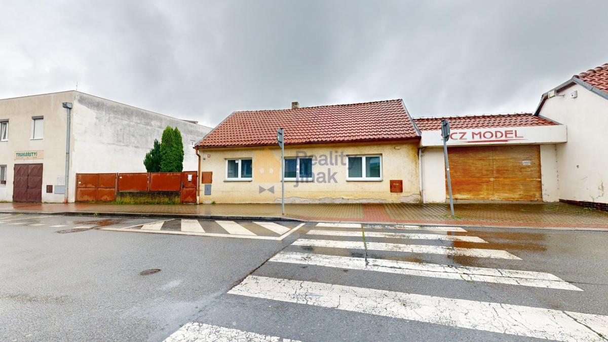 Prodej rodinného domu 143 m2 v Praze - městská část Uhříněves, pozemek 557 m2