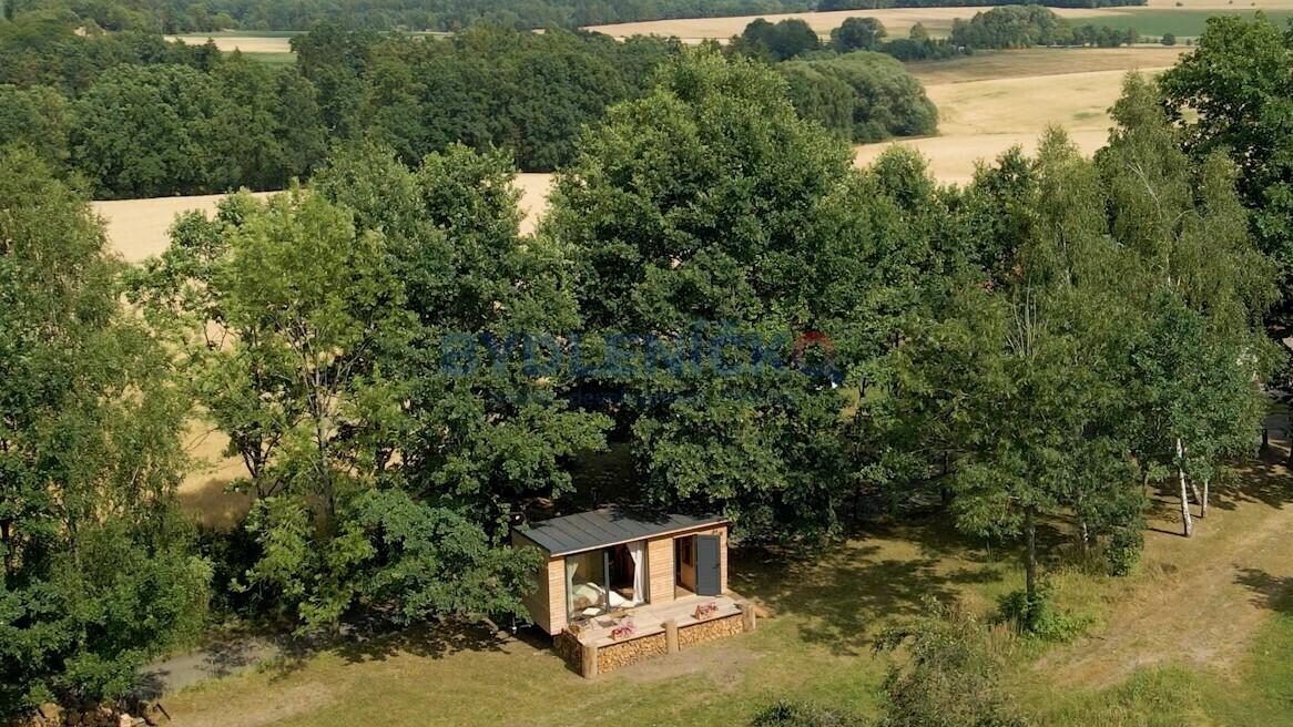 Exkluzivní prodej mobilní chaty (tiny house) 6 x 2,75 m s terasou
