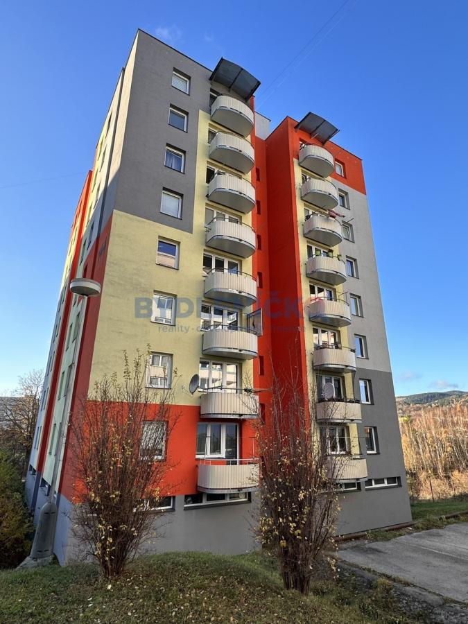 Prodej prostorného bytu 4+1,83 m2 s balkonem v Českém Krumlově