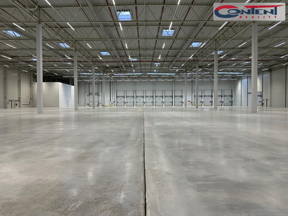 Pronájem skladu, výrobních prostor 8.000 m², Ostředek, D1
