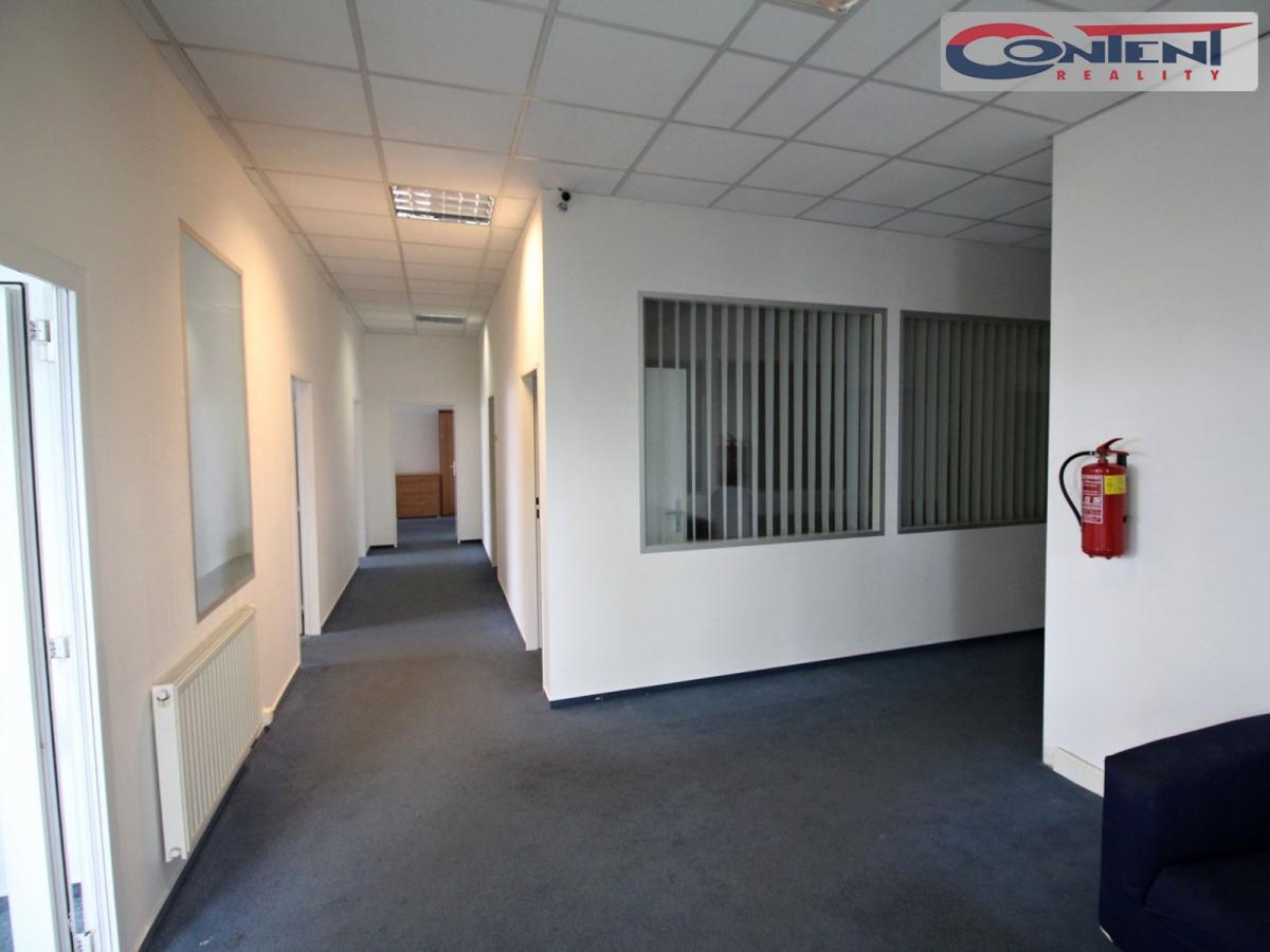 Pronájem kancelářských prostor 294 m², Čestlice, D1