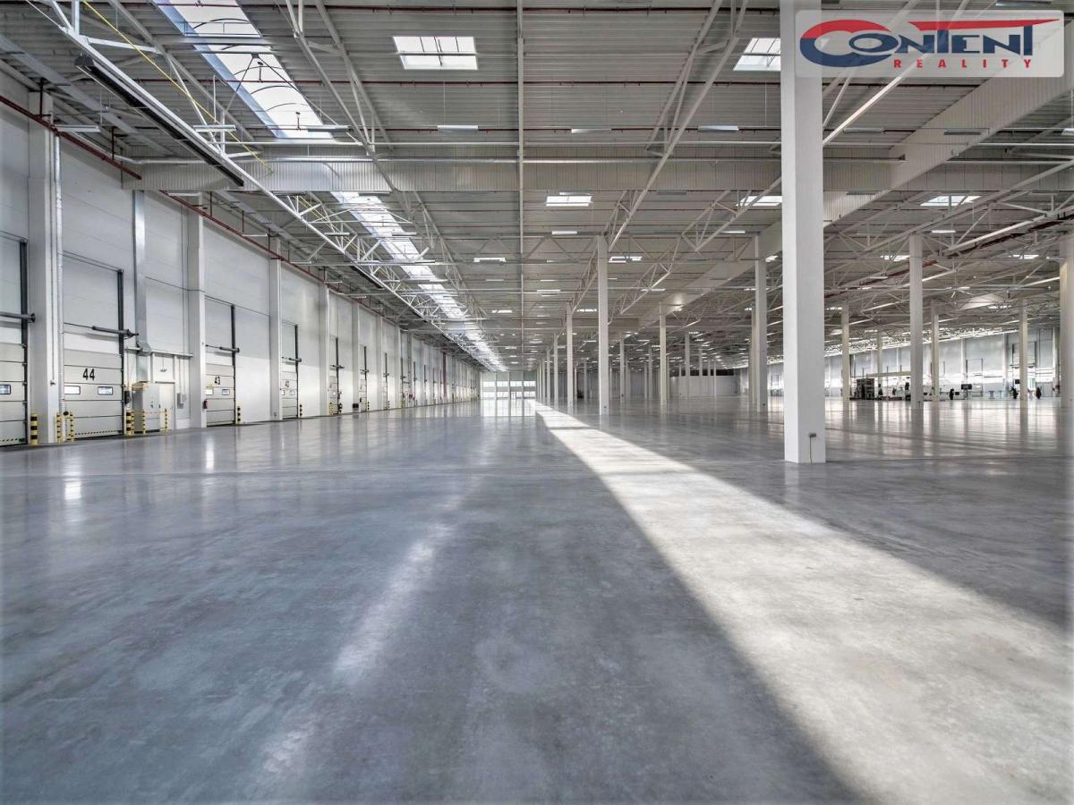 Pronájem skladu, výrobních prostor 10.820 m², Jirny, D11