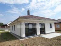 Prodej stavebního pozemku k zadání výstavby, výměra 590 m2, Hosín u Č. Budějovic, na dvojdům