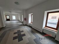 Prodej měšťanského domu na náměstí Svobody v Javorníku - 20220930_111339.jpg