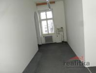 Pronájem nebytových prostor – kanceláře 220 m2, ul. Husova, Opava - SDC10053-1.JPG