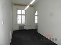 Pronájem nebytových prostor – kanceláře 220 m2, ul. Husova, Opava - SDC10055-1.JPG