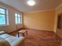 Pronájem bytu 2+1 s balkonem a zahrádkou, 77 m2, Palackého ul., Opava - 20241030_142757.jpg