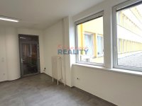 Pronájem nebytového prostoru 90m2 centrum - vstup