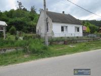 Prodej rodinného domu k rekonstrukci v obci Račice - Foto 2