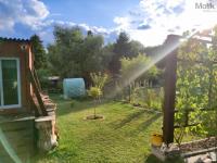 K prodeji chata ( 25 m2) se zahradou (351 m2) a zahradním domkem v obci Hrob - Foto 19