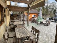 Prodám zrekonstruovanou krásnou restauraci na strategickém místě u cyklostezky v Doksech - IMG_5289.jpeg