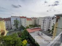 Mezonetový byt 4 + kk/T/Z, cihla, 108 m2, metro, Praha 2 - Nové Město, ul. Tyršova.