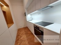 Rekonstruovaný byt 2 +kk, cihla, 55 m2, Praha 8 - Karlín, ul. Sokolovská. - 20220117_135326.jpg