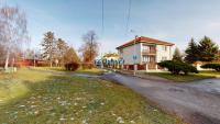 Prodej dvougenerační vily 6 + 2 se zahradou v obci Kralupy n.Vlt., část obce Lobeček - Fotka 2