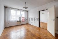 Prodej bytu 3+1 s lodžií ve zděném bytovém domě ve Volyni. - ložnice