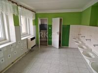 Prodej domu, komerční prostory + 2 byty, pozemek 309 m2, Smečno, ul. Jiráskova - Fotka 10