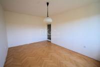 1+1, 35 m2 se sklepem, ve 3.p. panelového domu bez výtahu, ul. Nad Vodovodem, Praha 10 - Strašnice - Fotka 3