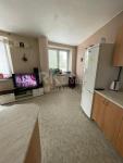 Prodej bytu 2+kk/L, S, GS, OV v žádané části Nymburka, ul. V Kolonii - obývací pokoj s kuchyňským koutem