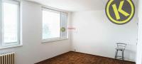 Částečně rekonstruovaný panelový byt 1+kk (33,5 m2) se sklepem, Doležalova, Praha 14 - 24008ff.jpg