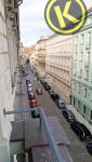 Byt 3+kk 83 m2 s balkonem 0,6 m2 a možností parkování v domě, Pštrossova ul., Praha 1 - 1713858789988.jpg