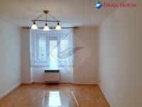 Prodej bytu 1+kk, 30 m2, Praha 10 - Strašnice
