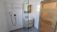 Byt/apartmán v Jizerských horách – Albrechtice v J/h - koupelna s WC 1.jpg