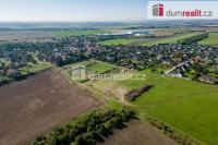 Prodej nově zasíťovaného mírně svažitého stavebního pozemku plochy 1028m2 v obci Čakovičky - 6