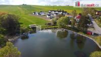 Prodej rodinného domu 5+ kk 135 m², s pozemkem 658 m² - Pohled na lokalitu z dronu
