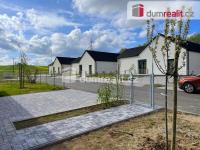 Prodej rodinného domu 5+ kk 135 m², s pozemkem 658 m² - V místě je osázená zeleň