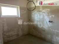 Prodej novostavby rodinného domu ve fázi hrubé stavby v obci Keblov, okres Benešov - 10