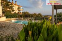 Prodej dvou vil 440 m² se 7 apartmány, pozemek 1 500 m² a bazénem v Řecku - Volos - 3