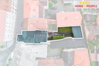 Investiční,renesanční měšťanský dům, v centru Horažďovic. Celková plocha pozemku: 525 m² Užitná plocha: 344 m² - 6