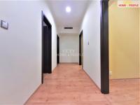 Pronájem nebytových prostor o ploše 35 m², Plzeň - Červený Hrádek - 1