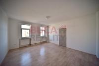 Pronajmeme klidný zrekonstruovaný byt - 1+1 o velikosti 40 m2 na Novohradské - DSC_9413.jpg