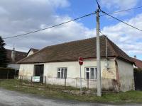 Dům s uzavřeným dvorem v obci Rohozná u Jihlavy - Fotka 12