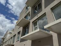 Moderní byt 3+kk s balkonem na Praze 9 v projektu Zelené kaskády. Nyní s akční slevou 339 945 Kč.