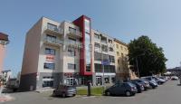 Pronájem hezkého bytu 2+kk , 51 m2 s prostornou lodžií v ulici U Koruny, centrum, Hradec Králové.