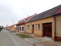 Částečně podsklepený rodinný dům s garáží a zahradou v Dolních Dunajovicích - IMG_20240307_154243.jpg