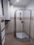 Prodej měšťanského domu v centru Kutné Hory - byt 1.p - 3+k.k. - koupelna se sprchovým koutem
